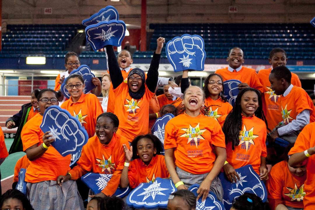 Teachers Find Ways to Motivate Students for Exams (Photos)