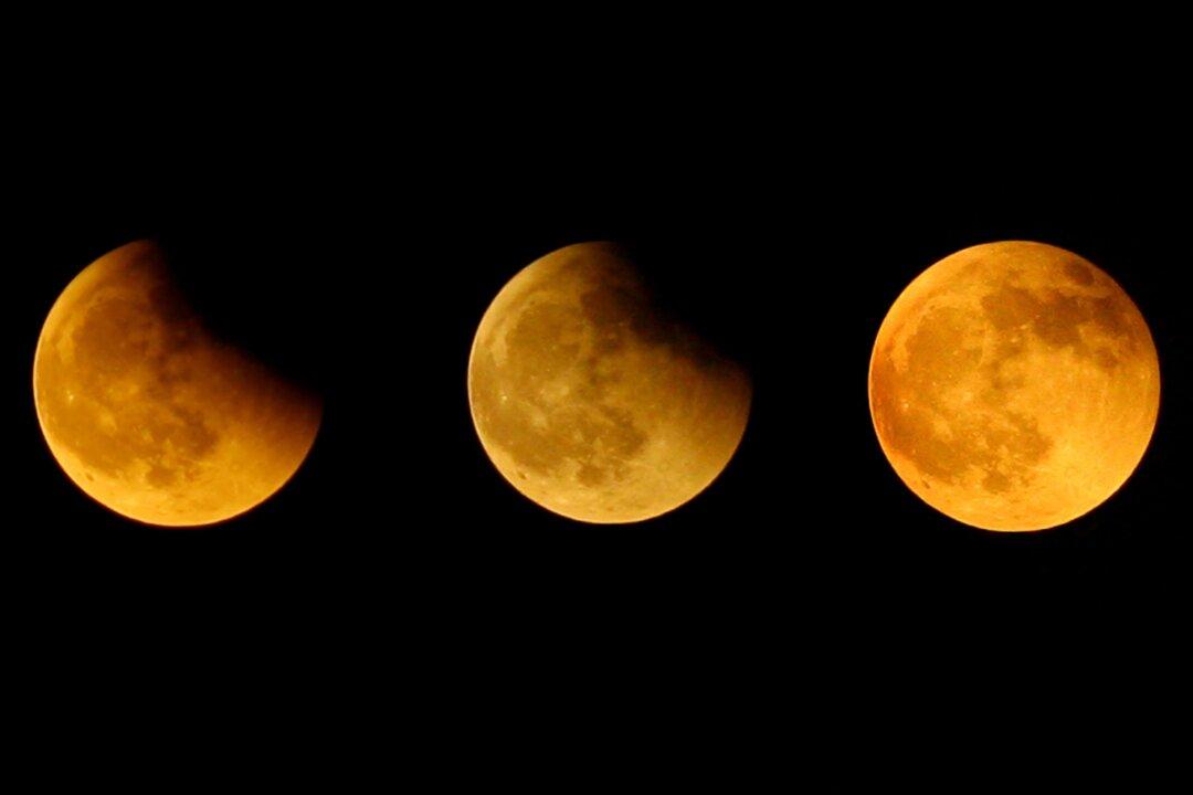 Lunar Eclipse Thursday, Will be Live-Streamed