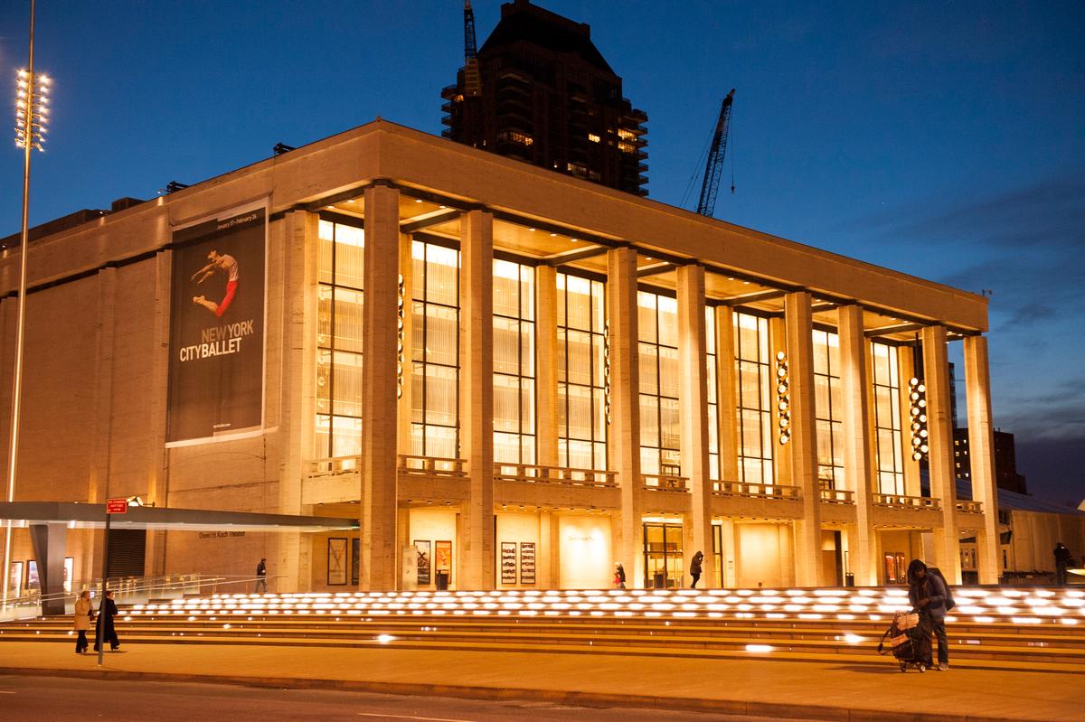 Restaurateur Finds Shen Yun ‘an Exciting Time’