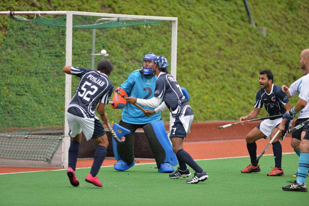 Underdogs to Playoff as Favourites Knocked Out of Holland Cup