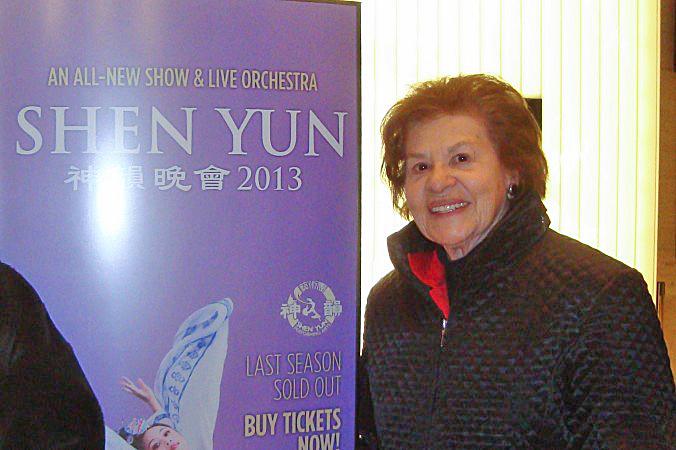 Former Orchestra Director Praises Shen Yun’s Orchestra