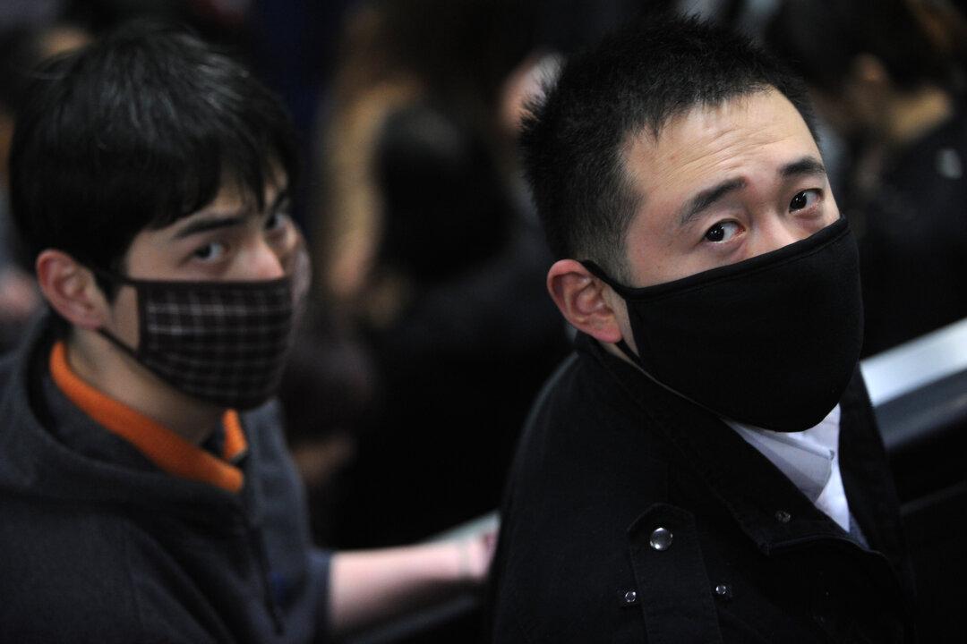 Spreading Online ‘Rumors’ About H7N9 Gets Jail Time