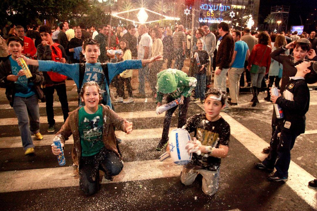 Israel Celebrates 65 Years of Independence (Photos)