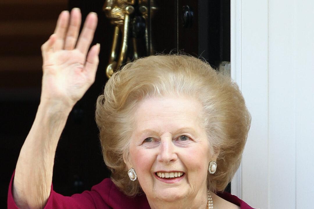 Margaret Thatcher Dies of Stroke at 87