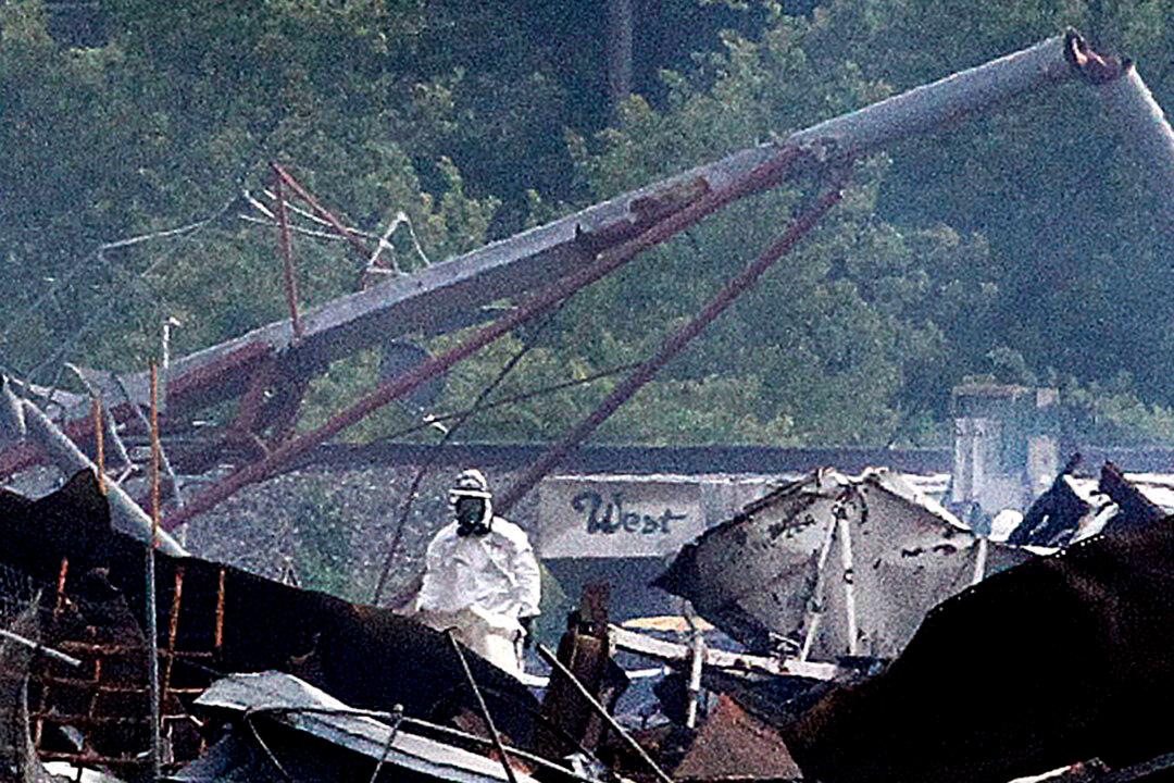 Hayfield Church Service Held After Texas Plant Explosion