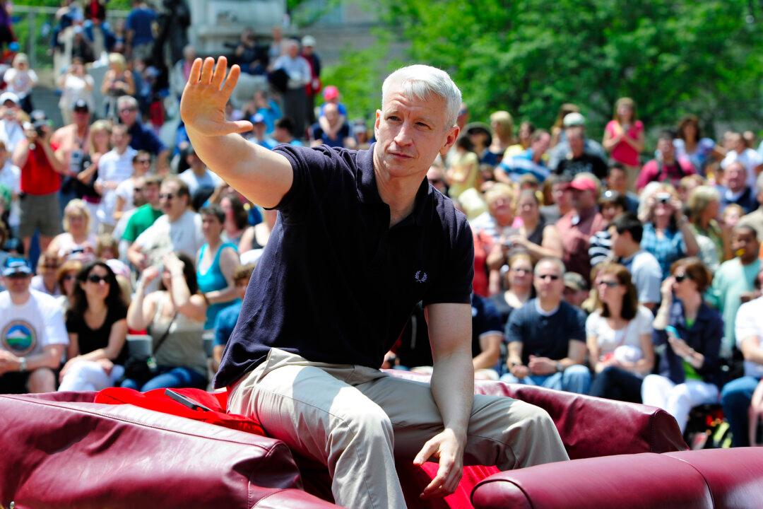 Anderson Cooper ‘Swatted:’ Cops Descended on His Home After Prank Call