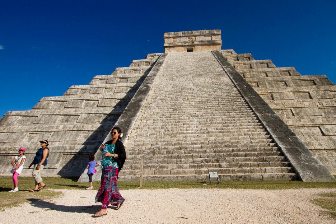 Cave Sealed for 1,000 Years Contains Mayan Relics, Archaeologists Say