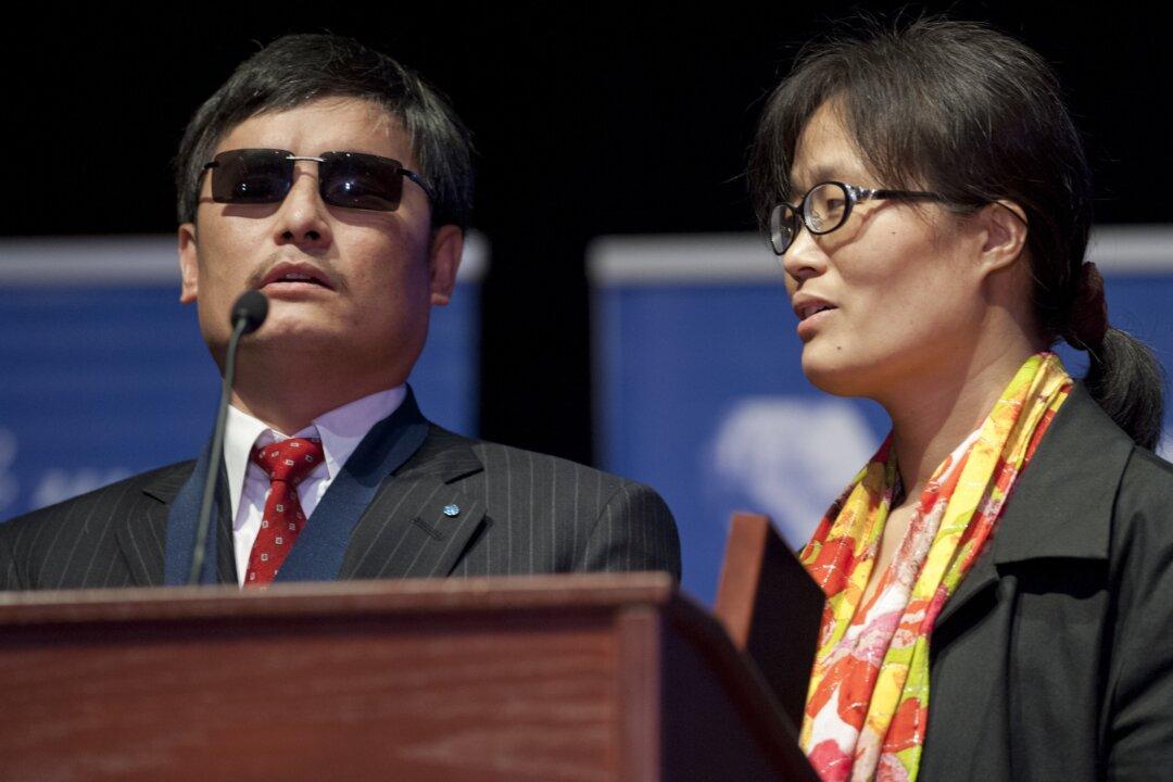 US Leaders Call for End to Persecution of Chen Guangcheng’s Family