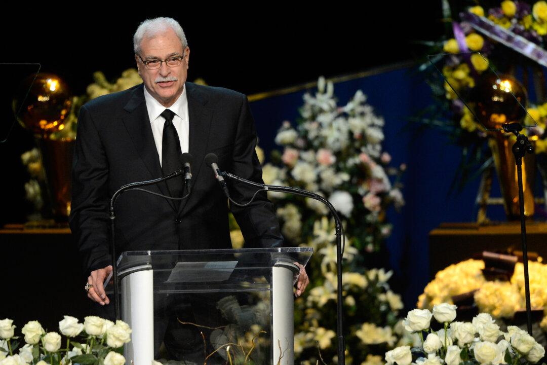 Phil Jackson Nets: Nets Want Legendary Coach