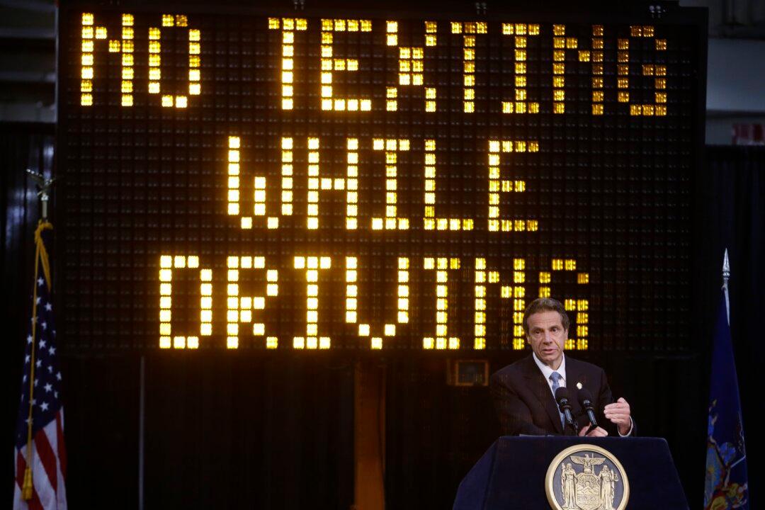 Texting While Driving in NY to Carry Stricter Penalty, Says Cuomo