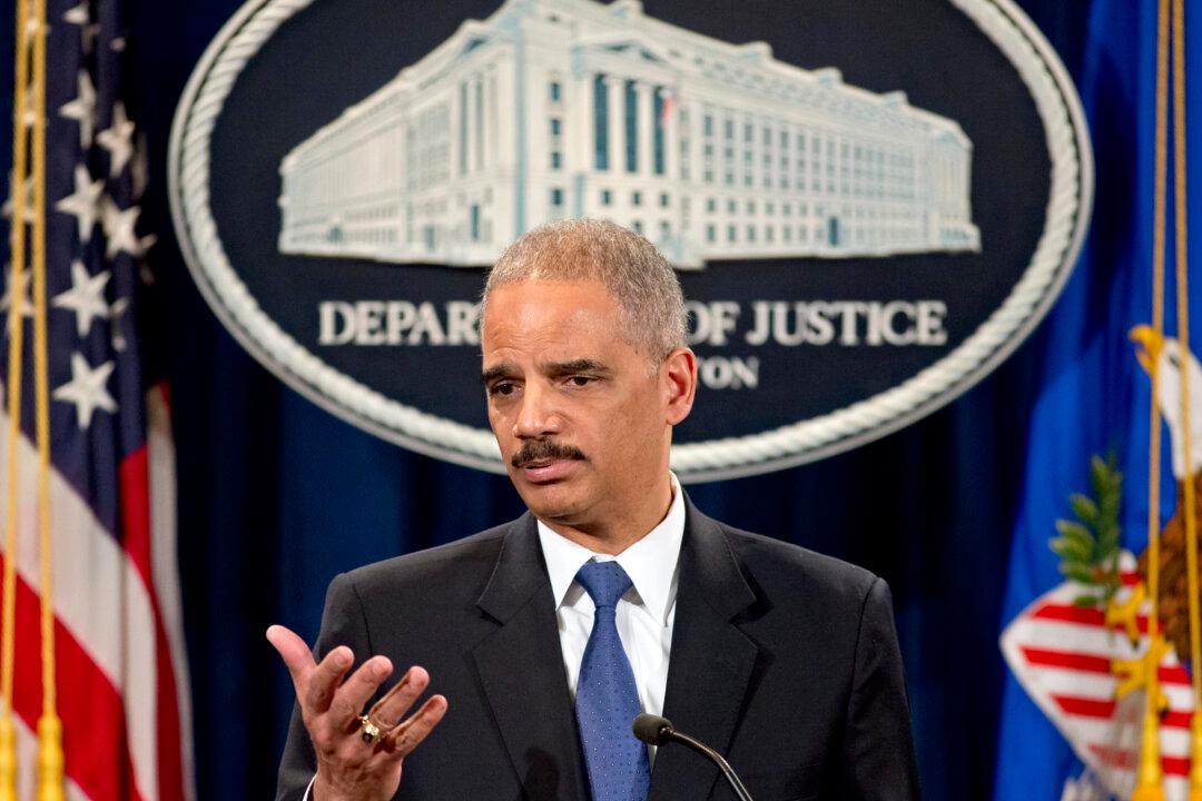 Holder Says He Wasn’t Involved in AP Record Probe