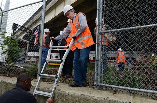 Commuter Delays Follow Conn. Derailment: Major Reconstruction