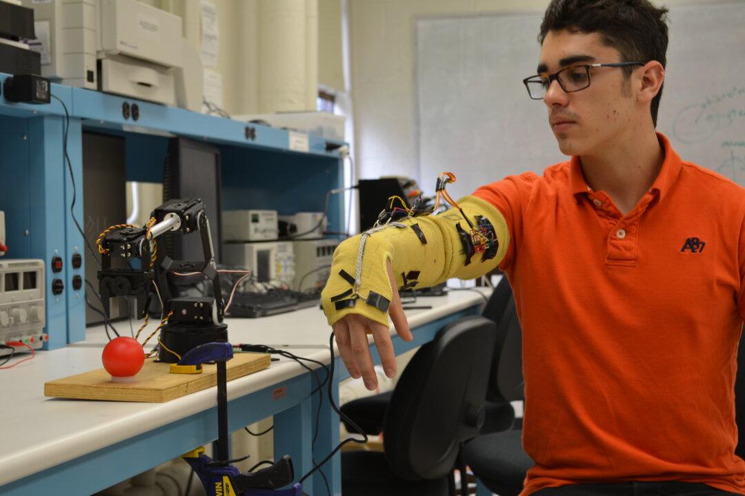 Robotics Students Build New York’s Startup Culture