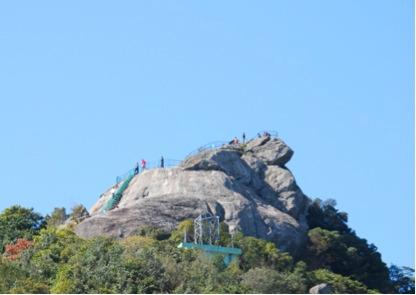 Lightning Strikes 17 Hikers in Guangdong