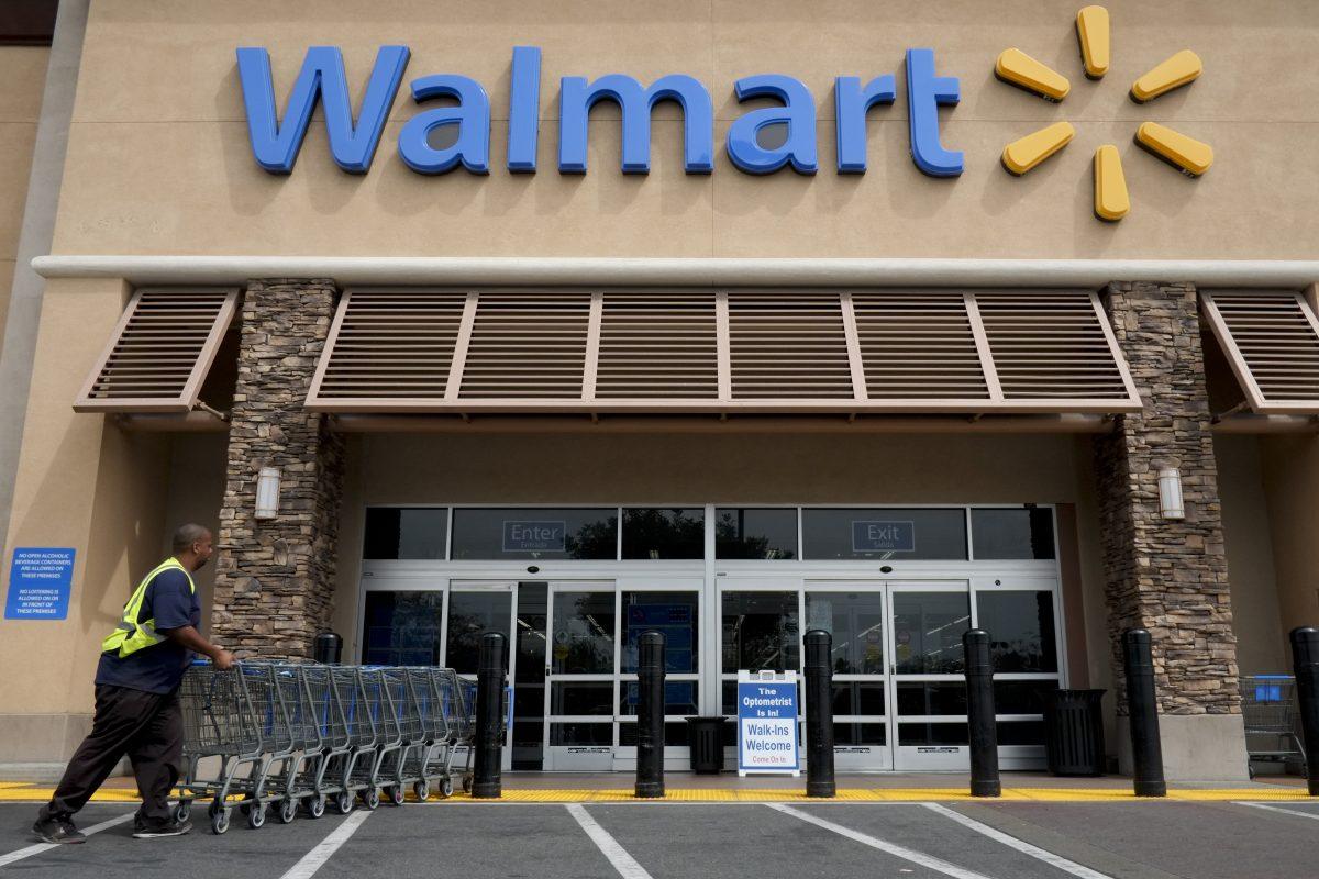 Woman Banned From Texas Walmart for Eating Half a Cake