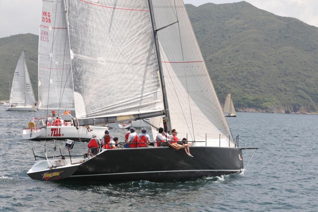 Geometric Races for Father’s Day in the HHYC Typhoon Series