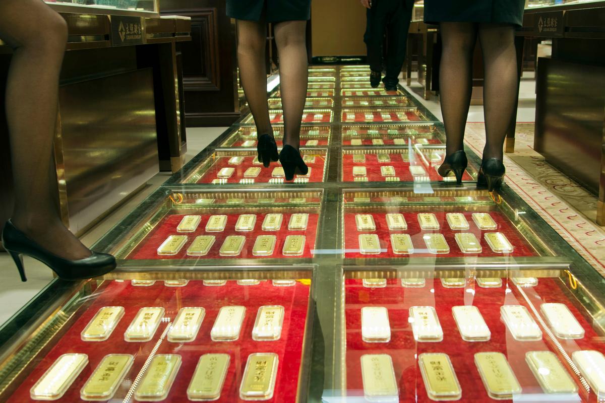 Chinese Load Up on Gold ETFs