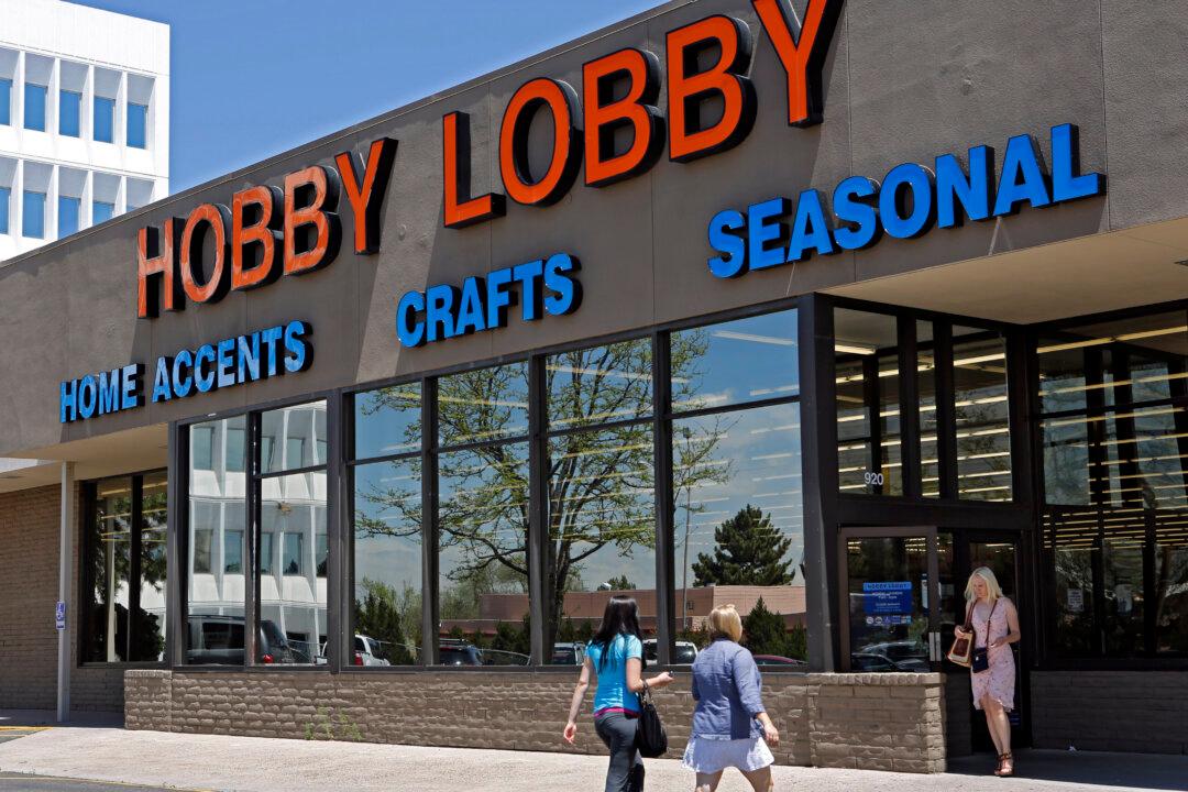 Hobby Lobby ‘Fires Employee For Divorcing Husband’ is Satire