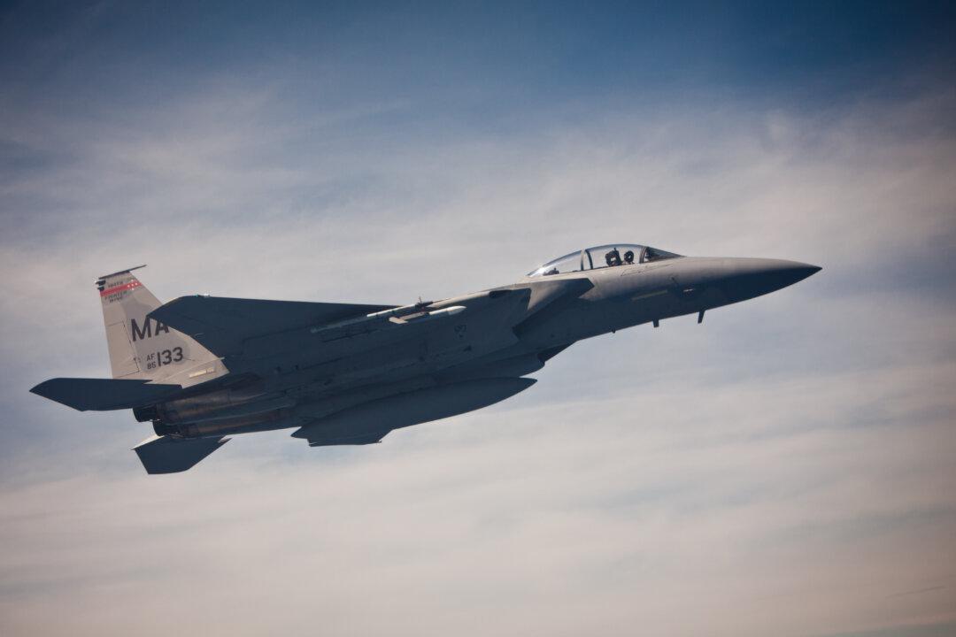 Armed F-15 Fighter Jet Protecting Trump Skids off Runway After In-Flight Emergency