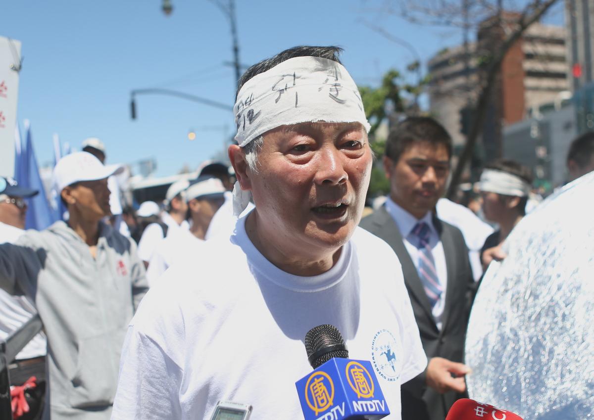 Chinese Dissidents Urge Obama to Ask About Filmmaker