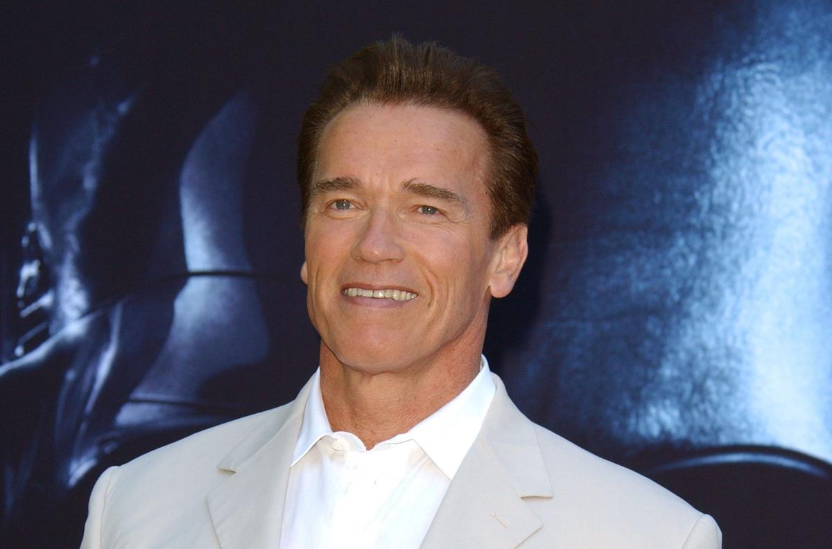 Terminator 5: Genesis: Little Info About Film as Schwarzenegger Filmed Smoking Cigar