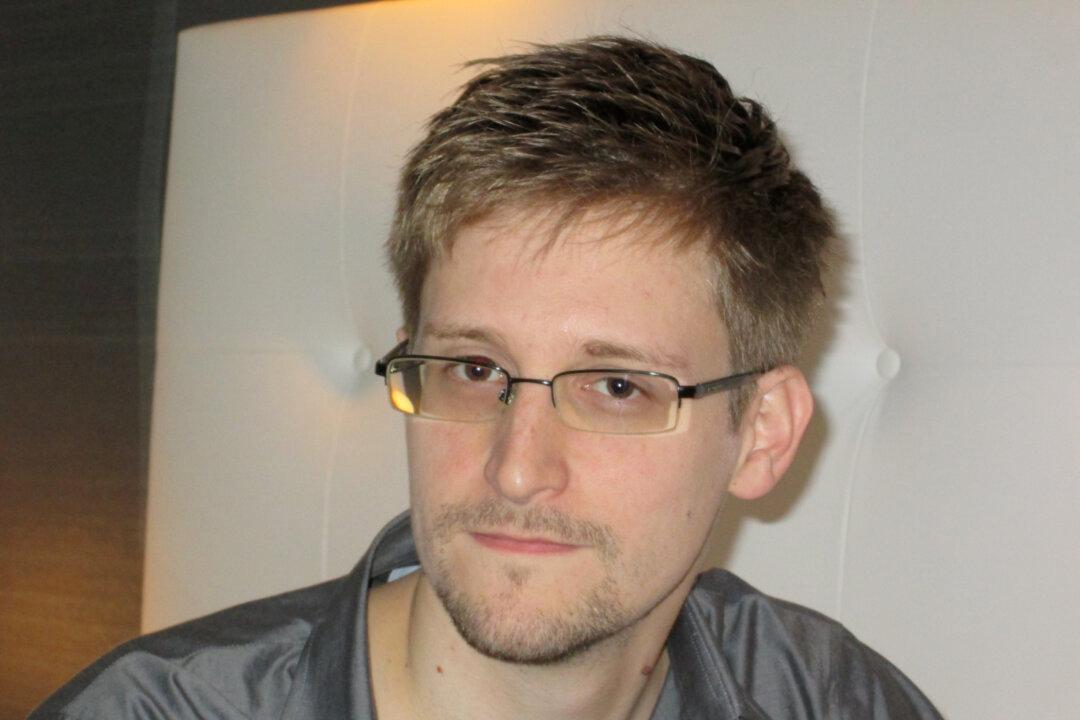 NSA Leaker ID'ed as Ex-Worker Edward Snowden