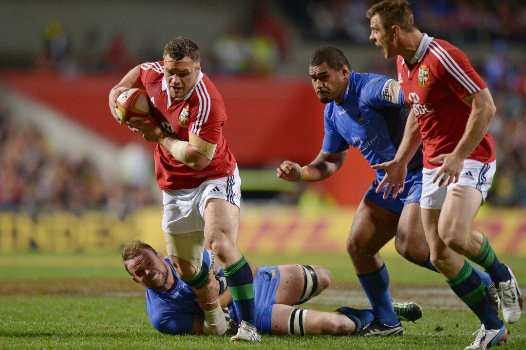 Force a Laughing Stock, Lions Put Them to the Sword, as Healy Goes Down injured