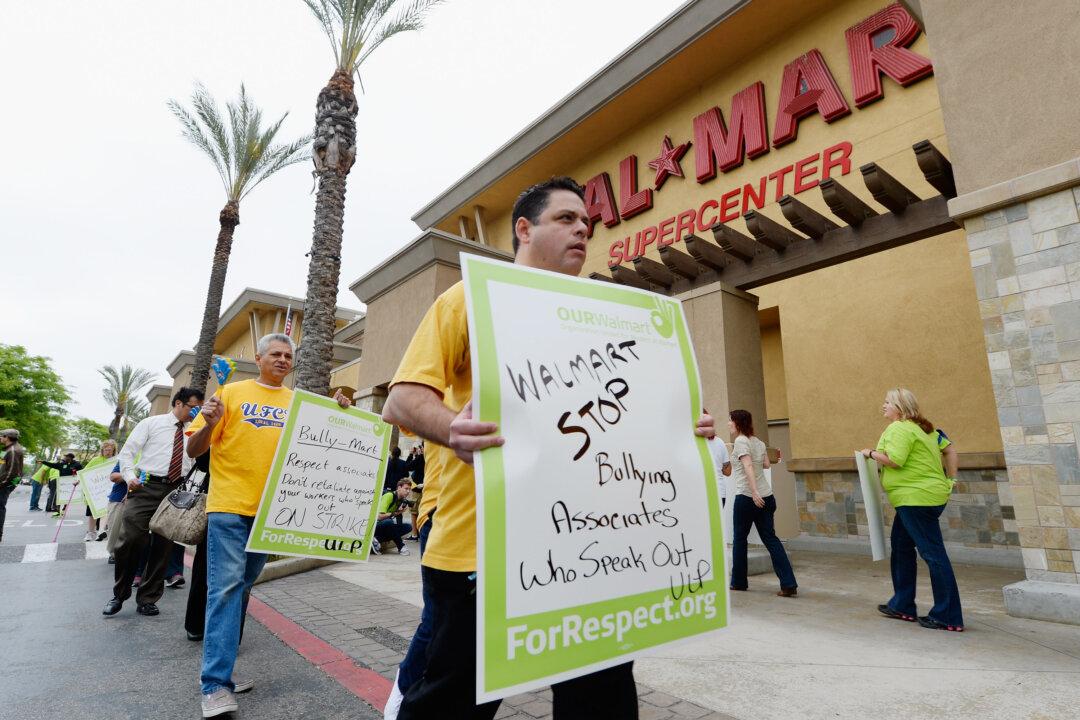 Wal-Mart’s Low Wages Costing Taxpayers Millions