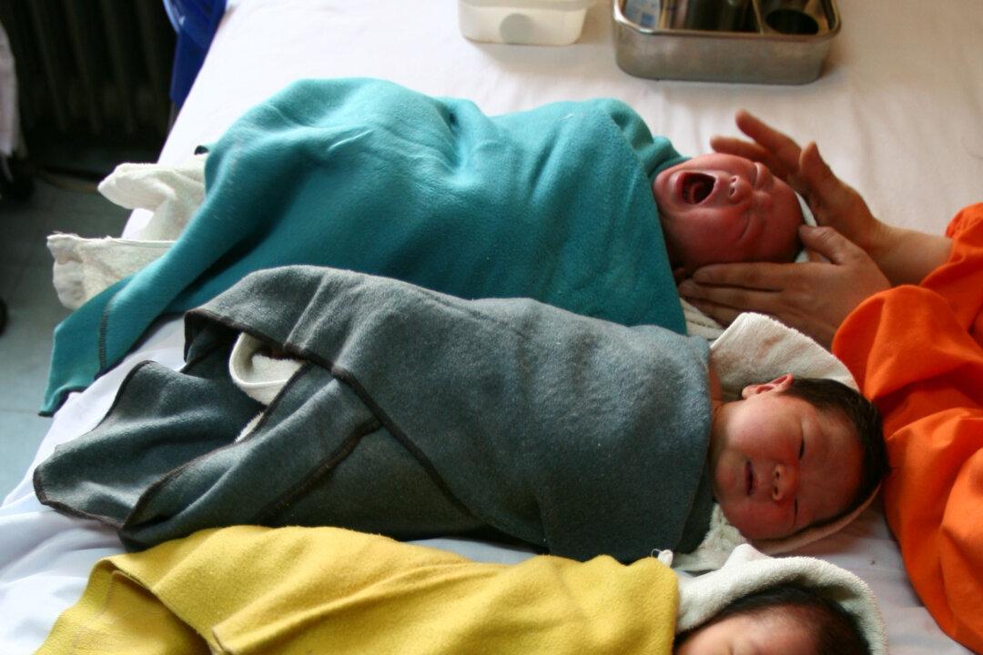 Industry Behind Child Trafficking in China Involves Organ Harvesting: Activist