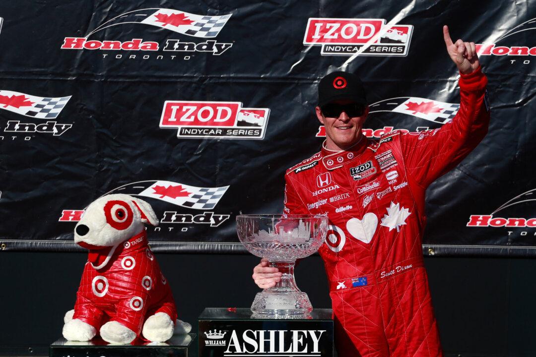 Dixon Gets Two in a Row With a Win in Honda Indy Toronto Race One