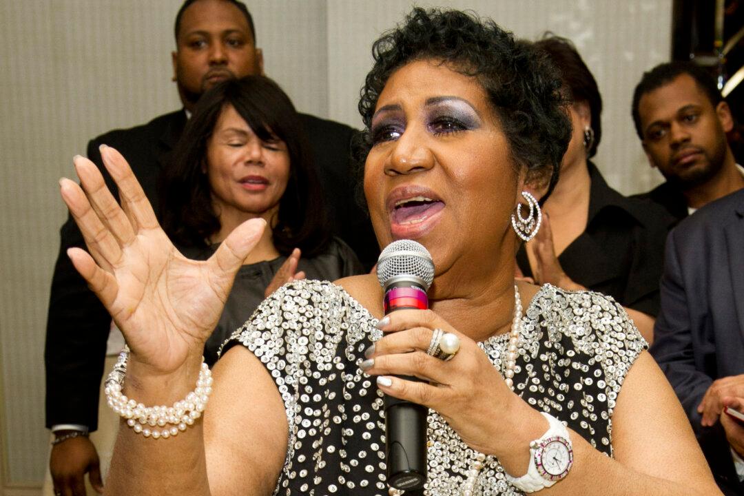 Aretha Franklin, Patti LaBelle Hoax: Franklin Statement on ‘Fist Fight’, ‘Arrest’
