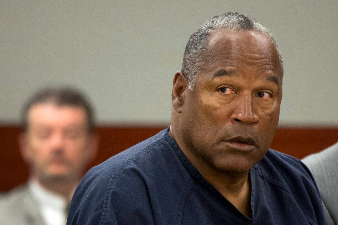 Man Alleges O.J. Simpson’s Twitter Account Sent Threatening Messages With Knife Emojis Saying ‘You Next’