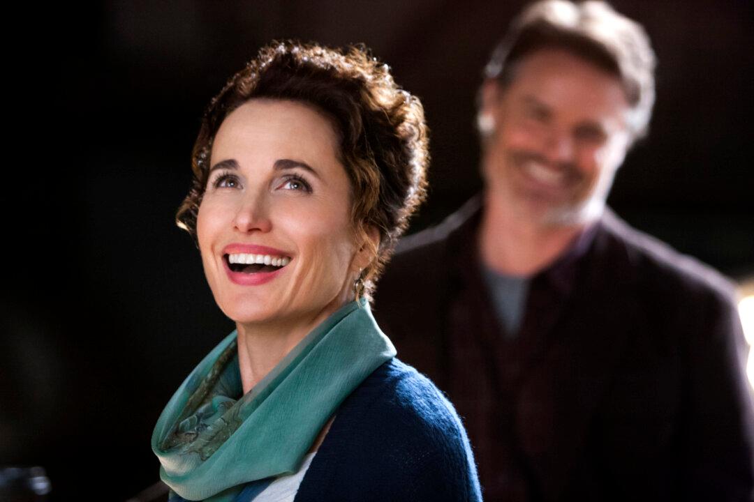 Andie MacDowell in ‘Cedar Cove’: Peaceful Respite From TV Gore