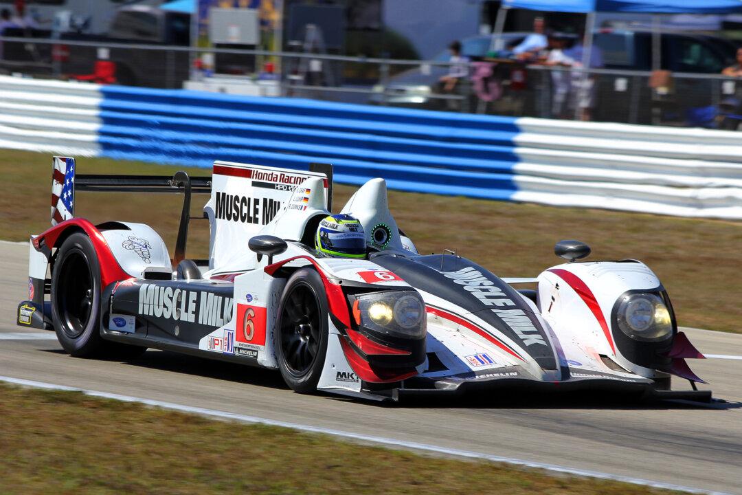 ALMS: Muscle Milk Picket Racing Gets Fourth in Row at Mosport