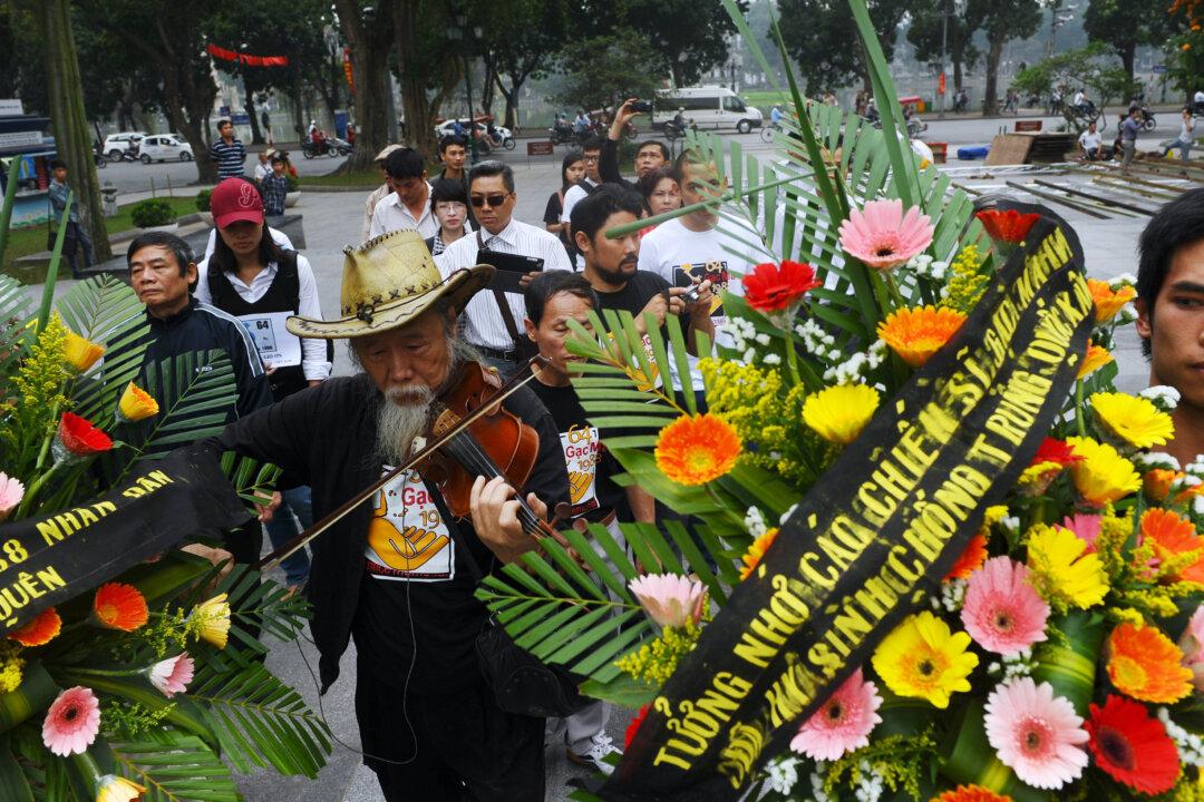 Propel Vietnam Toward Democracy