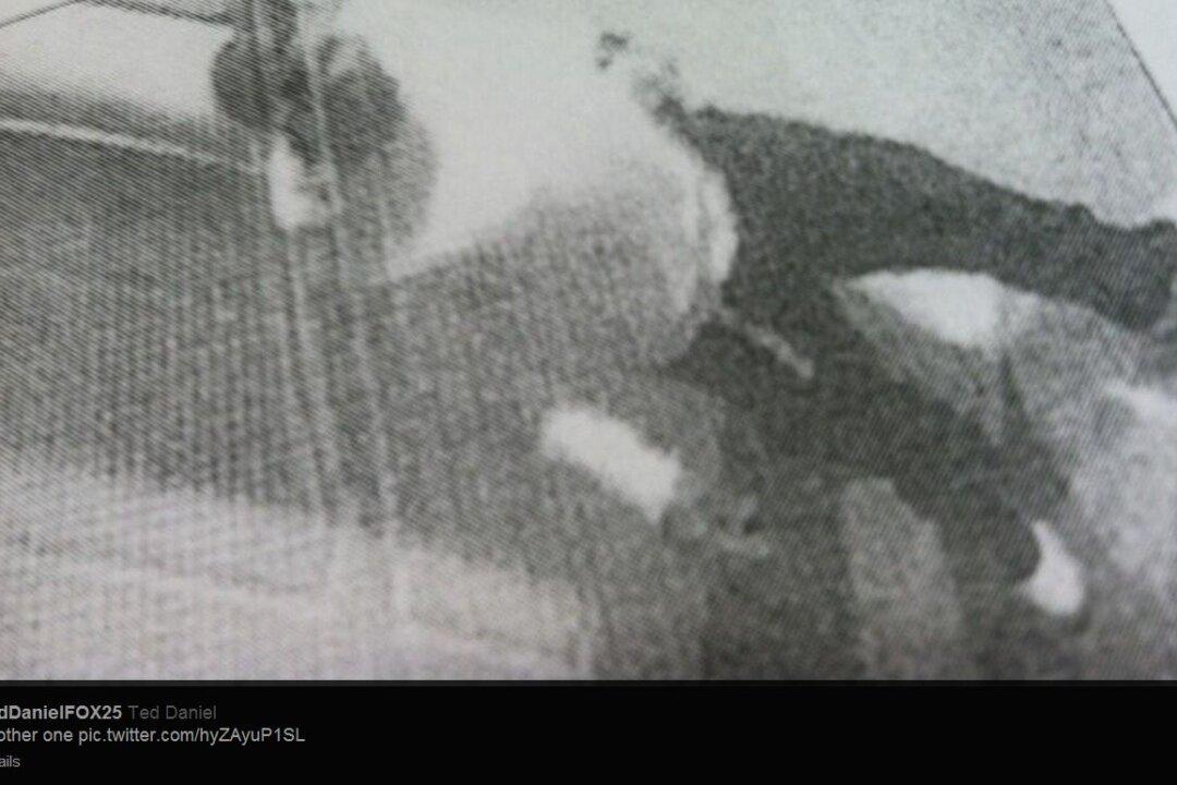 Aaron Hernandez Gun Photos Released: Reports