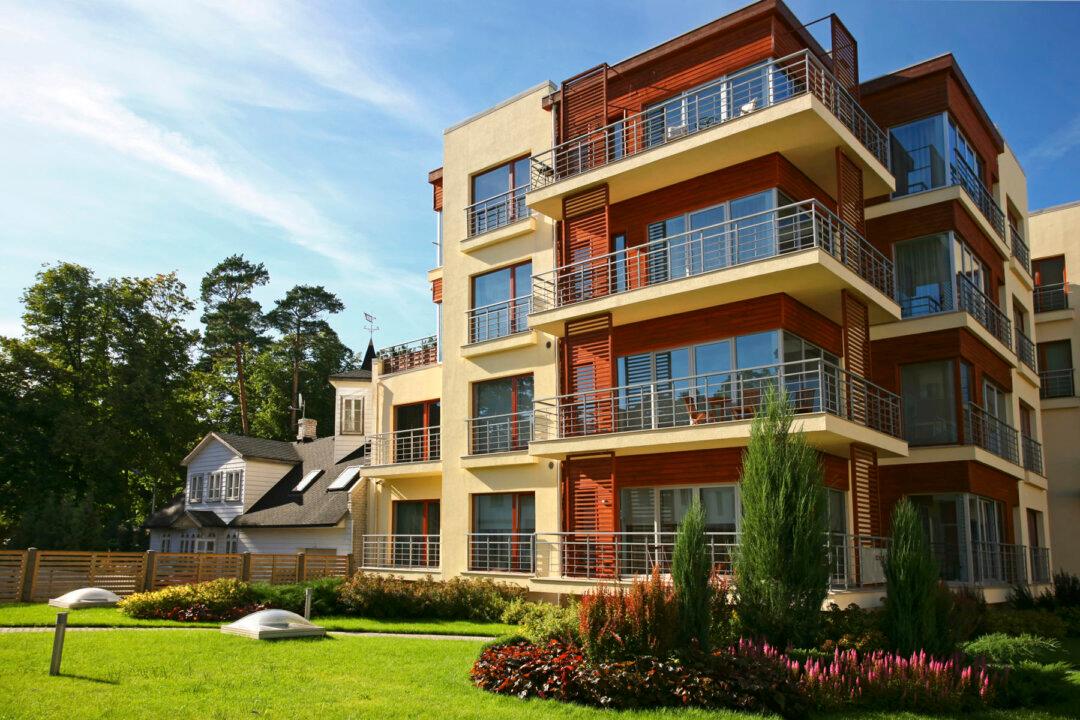 Tips on Downsizing From a House to an Apartment