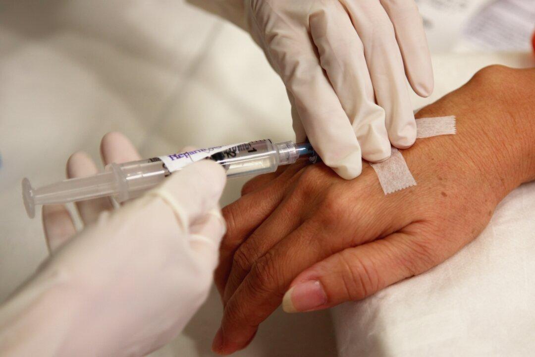 Regulate Drug Prep Firms, Health Canada Told in Wake of Chemo Scare