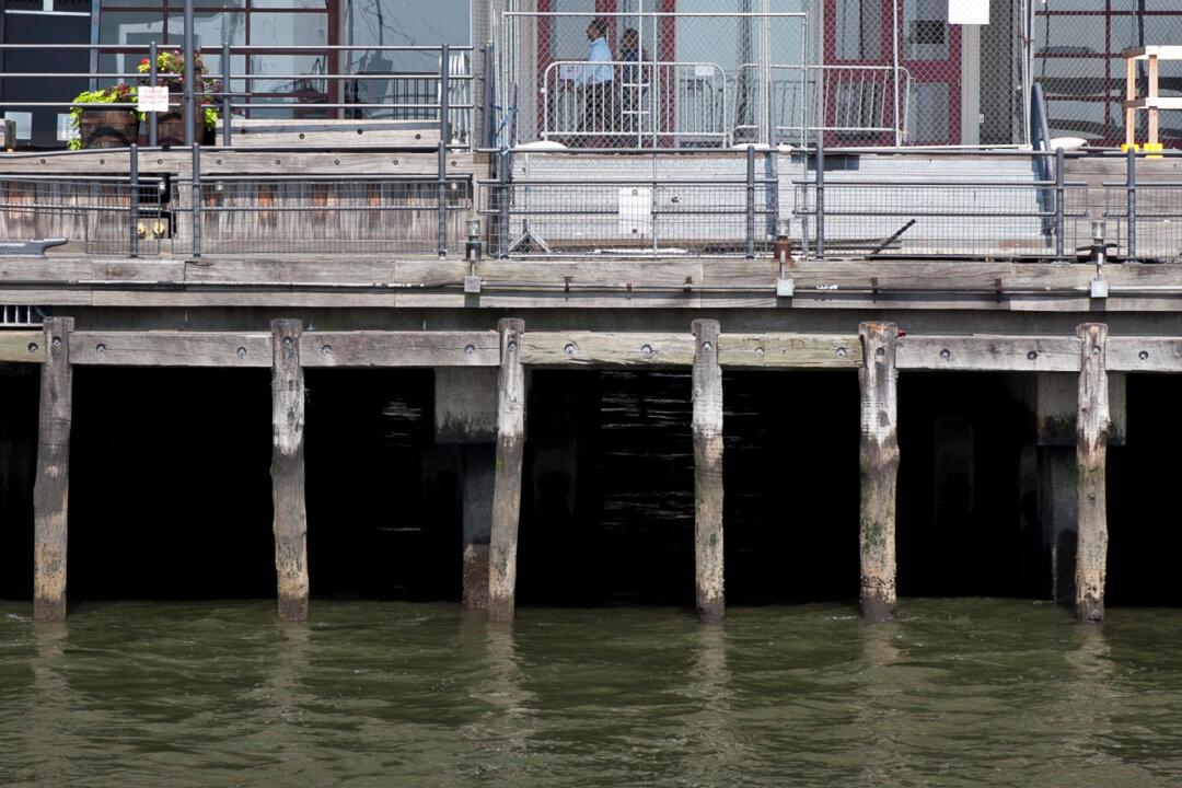 Brooklyn Pier Pilot Project Uses Eco-Friendly Material
