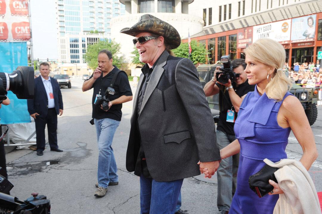 Shemane Deziel Arrested: Ted Nugent’s Wife Arrested at Dallas Airport