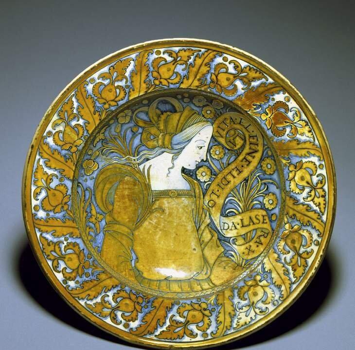 Ideal Brides: Romance and Anxiety in Italy