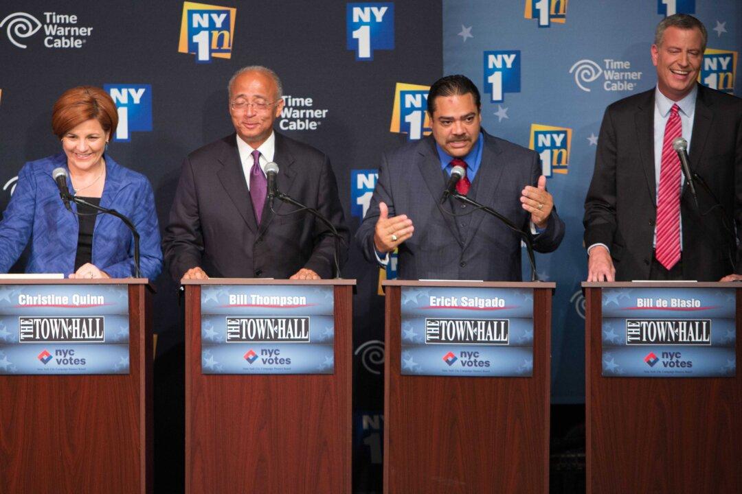 Attention on Bill de Blasio at First Official Dem Debate
