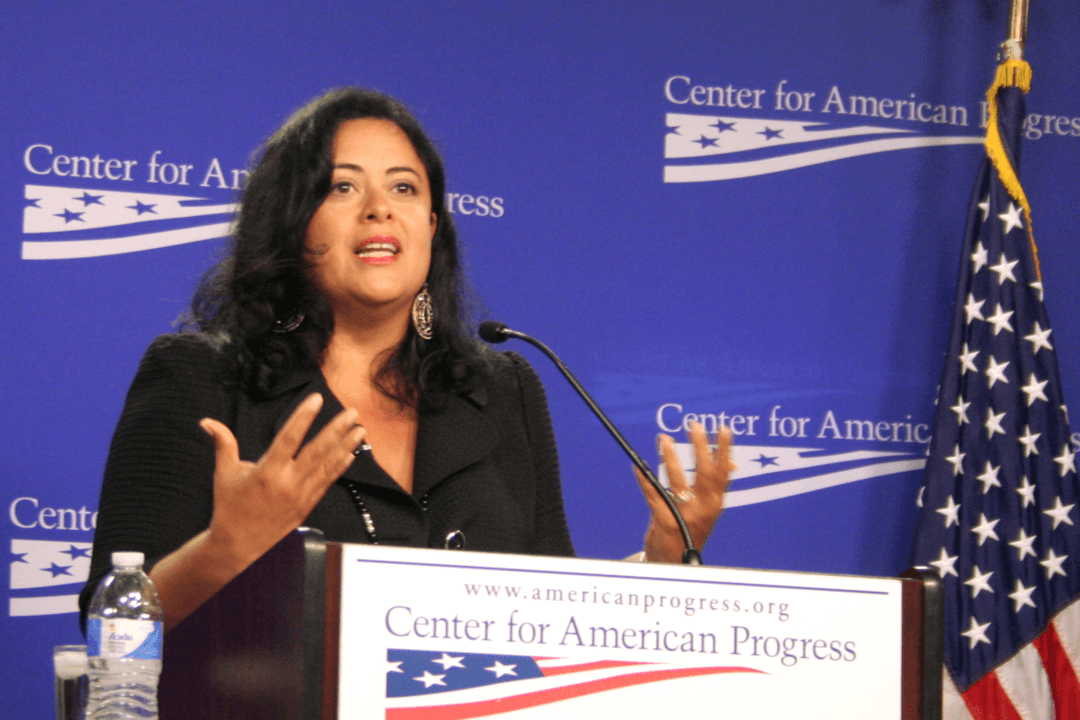 Obama’s Half-Sister, Peace Educator, Teaches Value of ‘Washing the Eyes’