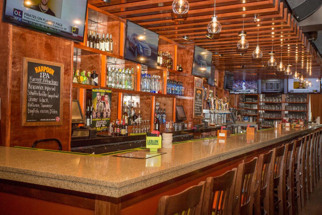 Katch Brewery & Grill, 50 Craft Beers on Tap