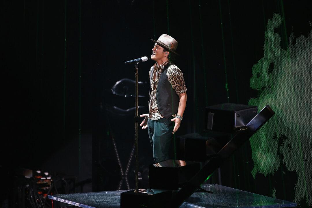 Bruno Mars Will Perform at Super Bowl XLVIII Halftime Show: Report