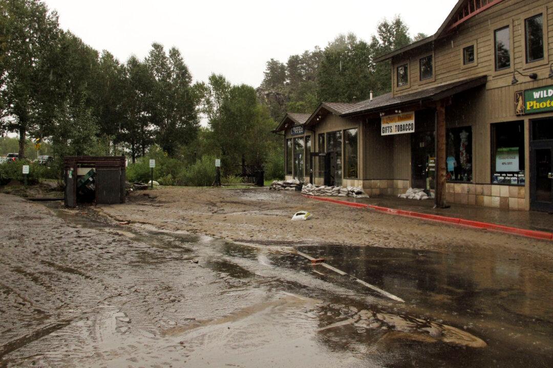 Estes Park Flooding: Rocky Mountain National Park Still Closed, Flood Threat Over (+Photos)