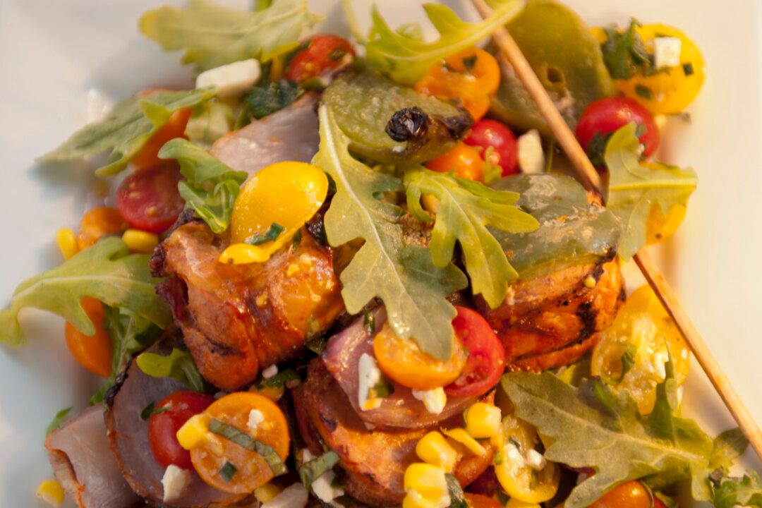 Make Mealtime a Breeze with Salad and Kebabs