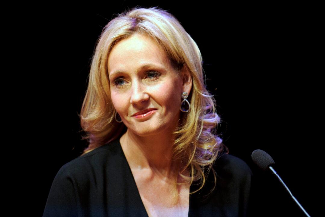Harry Potter: JK Rowling Announces New Play Based on Potter Stories