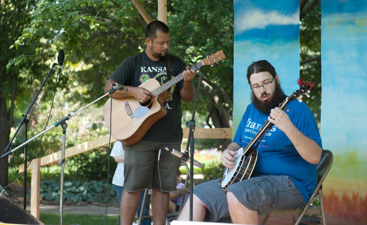 Amazing Fiddlers and Pickers Vie for Championship (Photo Gallery)