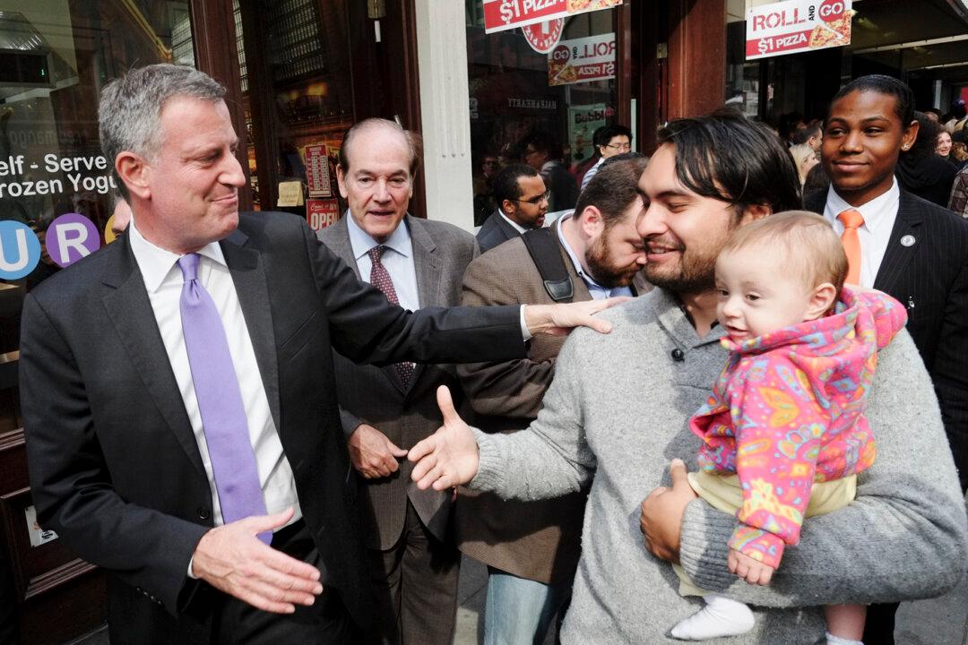 Public Support Sought for Fast-Food Worker-Wage Battle in New York